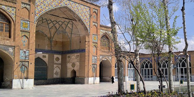 پاورپوینت تأثیر سبک نئوکلاسیسم بر خانه های تبریز در دوران قاجار