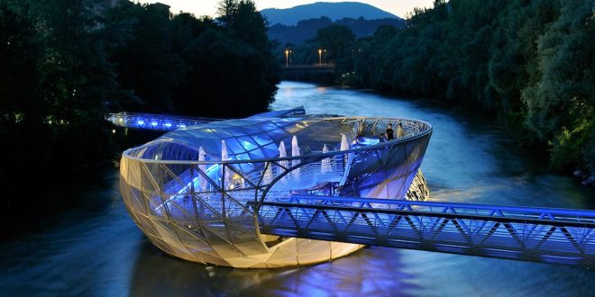 پاورپوینت بررسی معماری برگرفته از ساختار جانوران