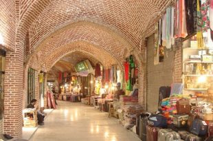 پاورپوینت بررسی معماری بازار سنتی ارومیه
